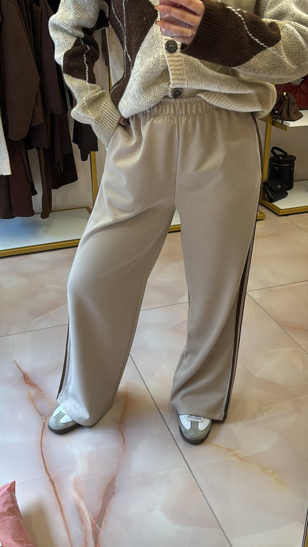 Panta tuta strisce brown