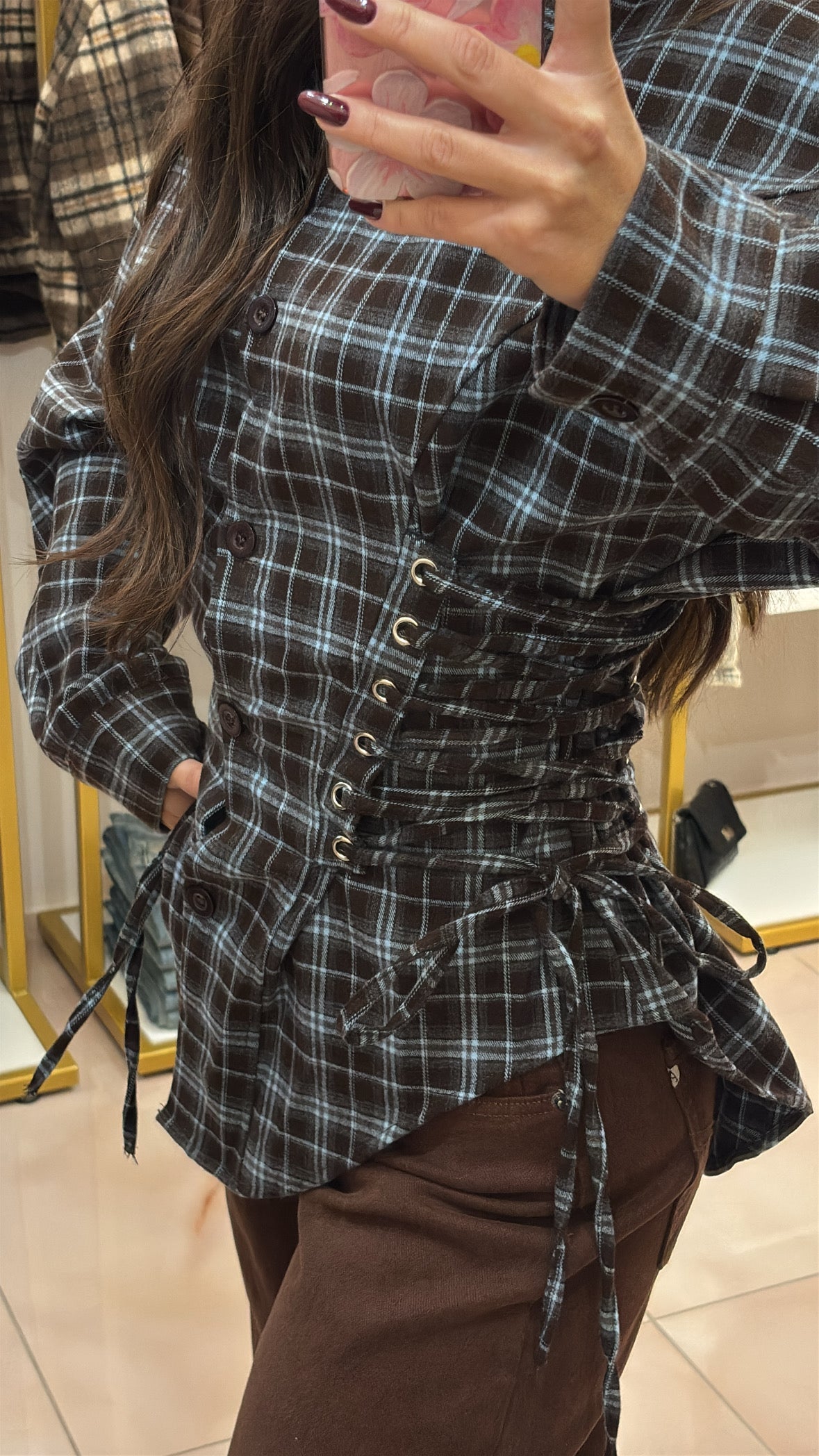 Camicia con stringhe