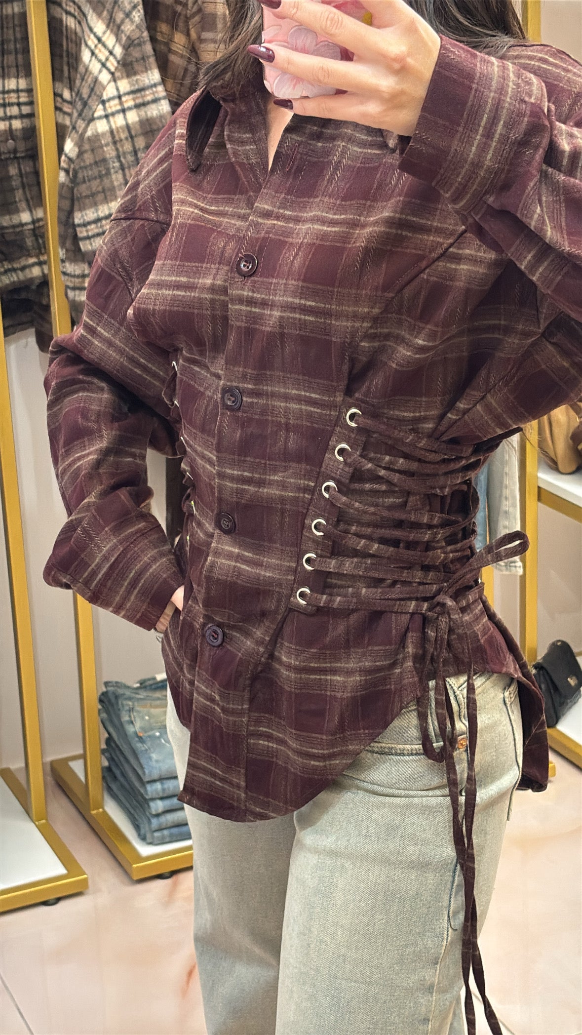 Camicia con stringhe