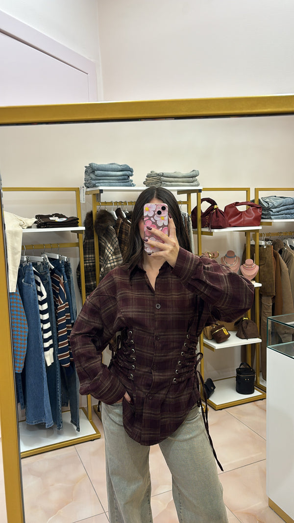 Camicia con stringhe